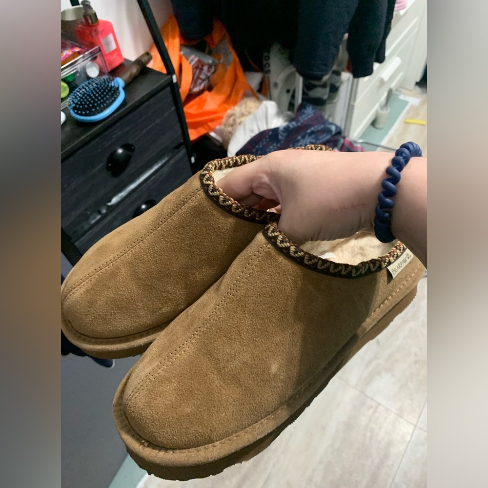 Women’s bear paw